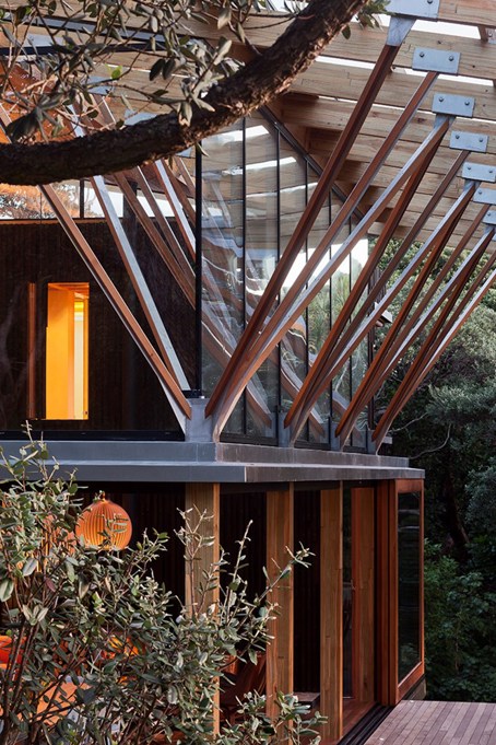 [Fig. 8] ‘Sticks of timber and sheltering roofs’