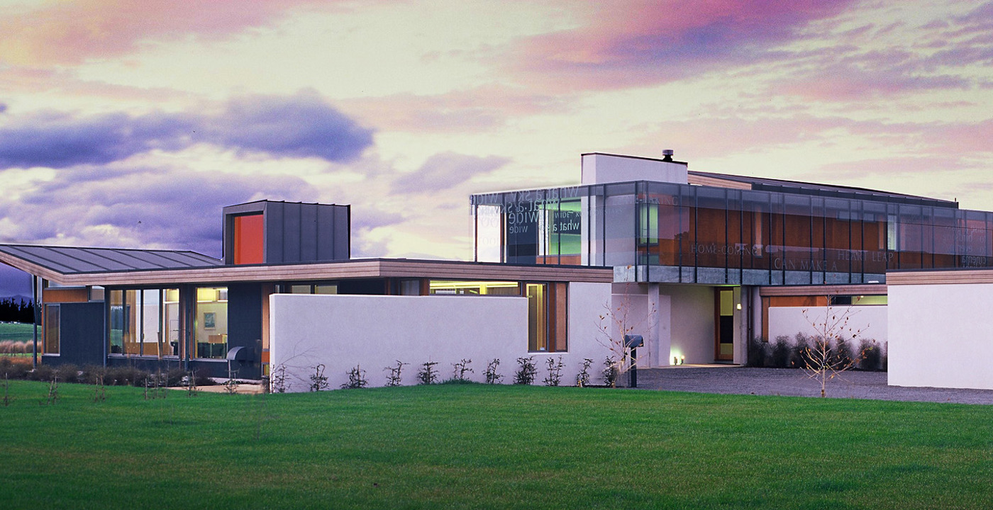 12 Nzia Gardyne Hero New