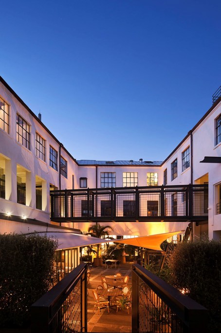 Axis Building (1993)