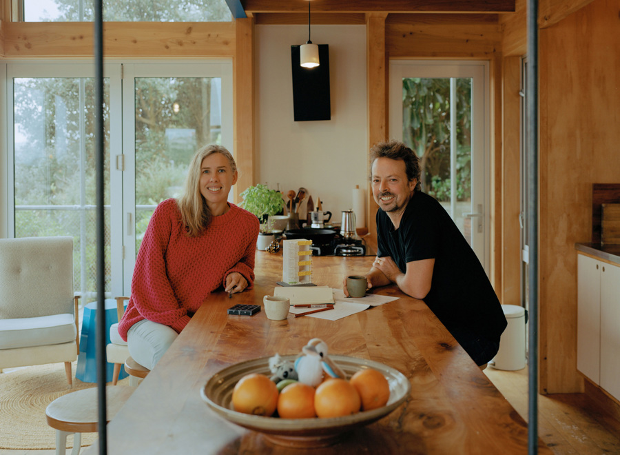 Tim-and-Caroline-Table-web-small.jpg