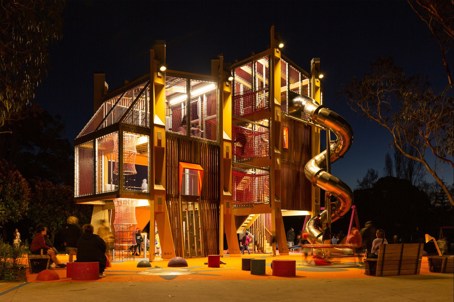 Hayman Park Playground: Playtower & Kiosk