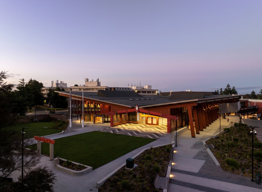 F03f828c800d53fdfa6fa7b5a28a371d7e99a54e