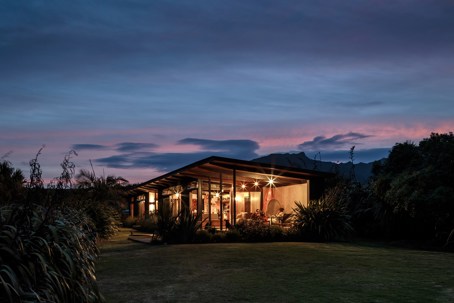 Te Wharewakaroa