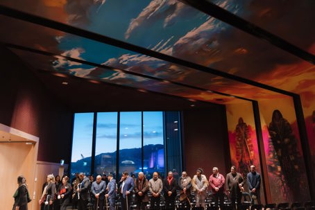 Te Matapihi ki te Ao Nui