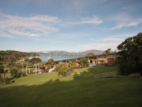 Moturua Island House (1999)