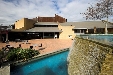 Waikato Museum of Art & History, 1982