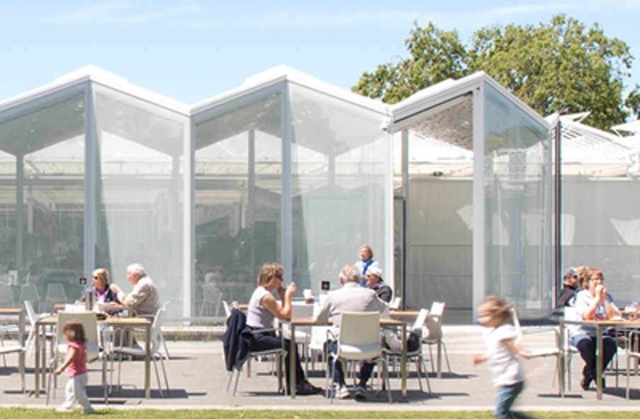 What does an architect do?