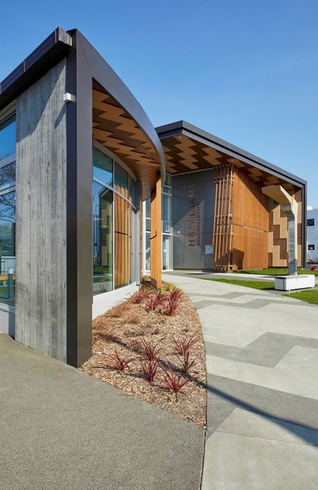 Gisborne library and council buildings and impressive Hawkes Bay homes ...